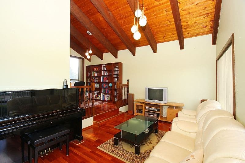 129 Roycroft Avenue, MILL PARK VIC 3082, Mill Park - Thumbnail 3