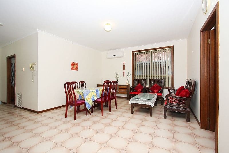 129 Roycroft Avenue, MILL PARK VIC 3082, Mill Park - Thumbnail 4