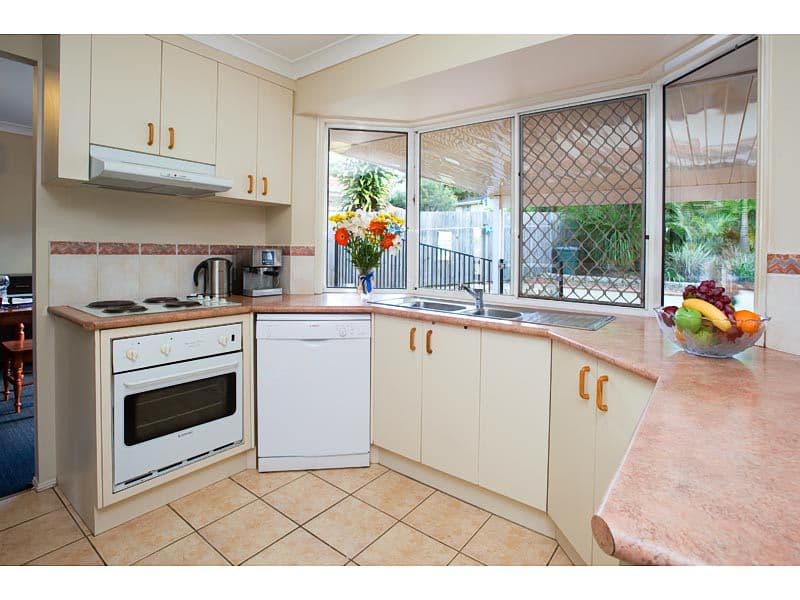 17 Parakeet Close, WISHART QLD 4122, Wishart - Thumbnail 6