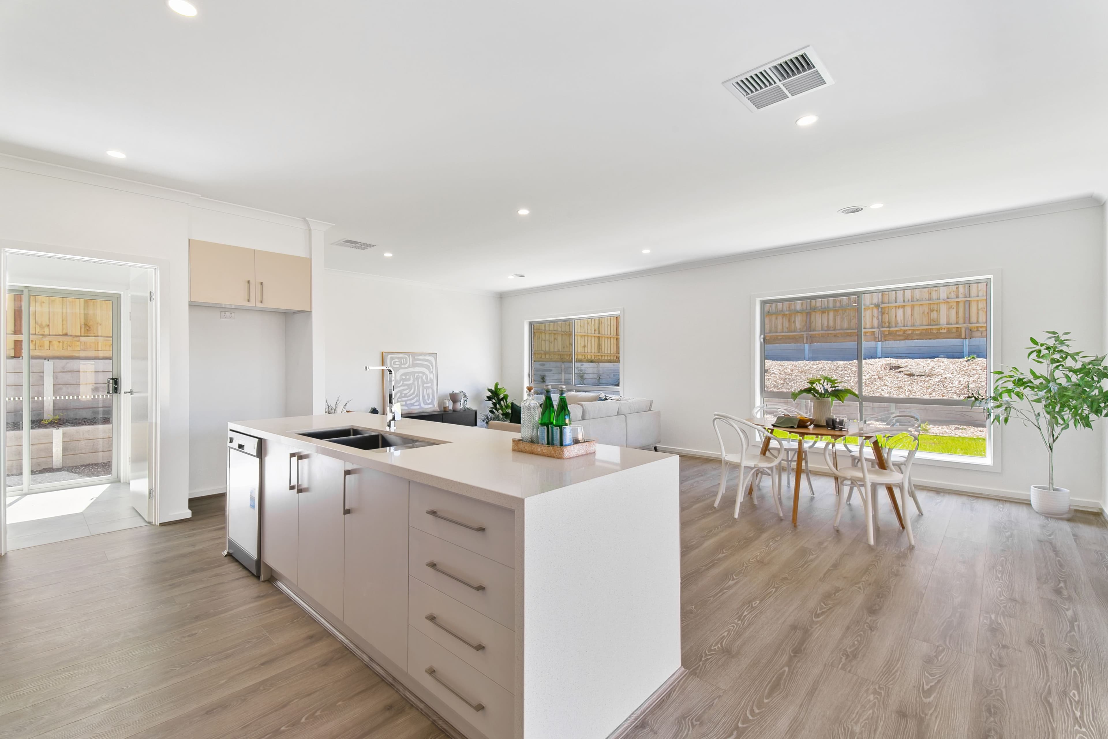 5 Olivia Street, Sunbury VIC 3429, Sunbury - Thumbnail 4