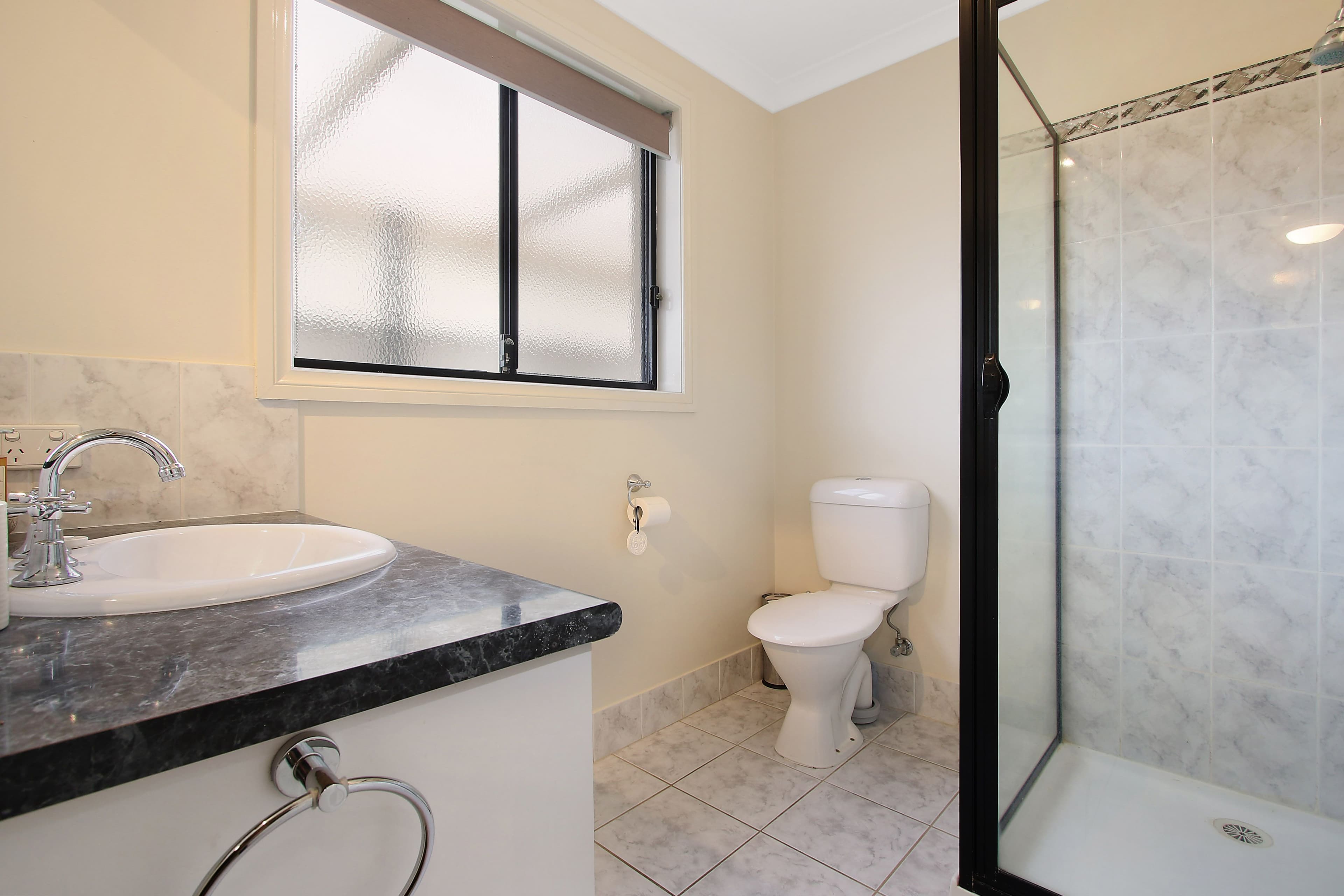 17 Birkdale Terrace, West Wodonga VIC 3690, West Wodonga - Thumbnail 8