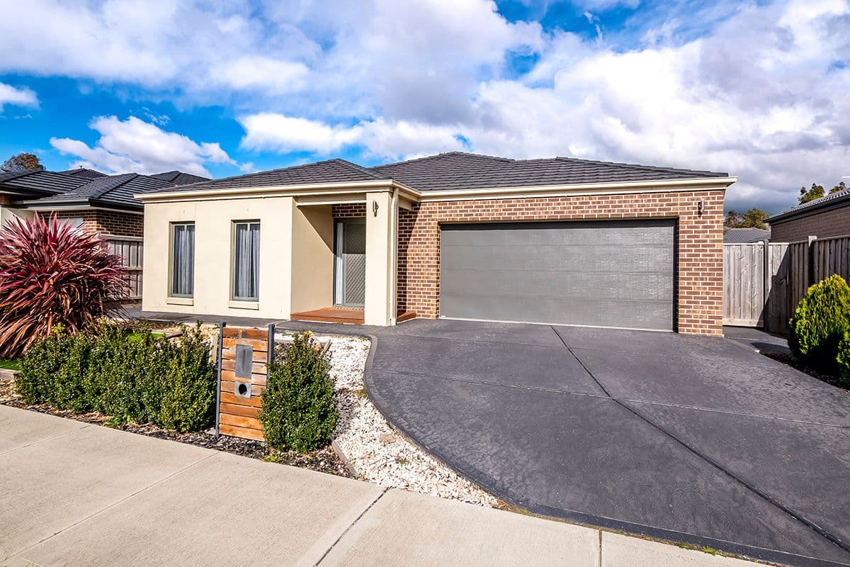 12 Princeton Place, Cranbourne West VIC 3977, Cranbourne West - Thumbnail 2