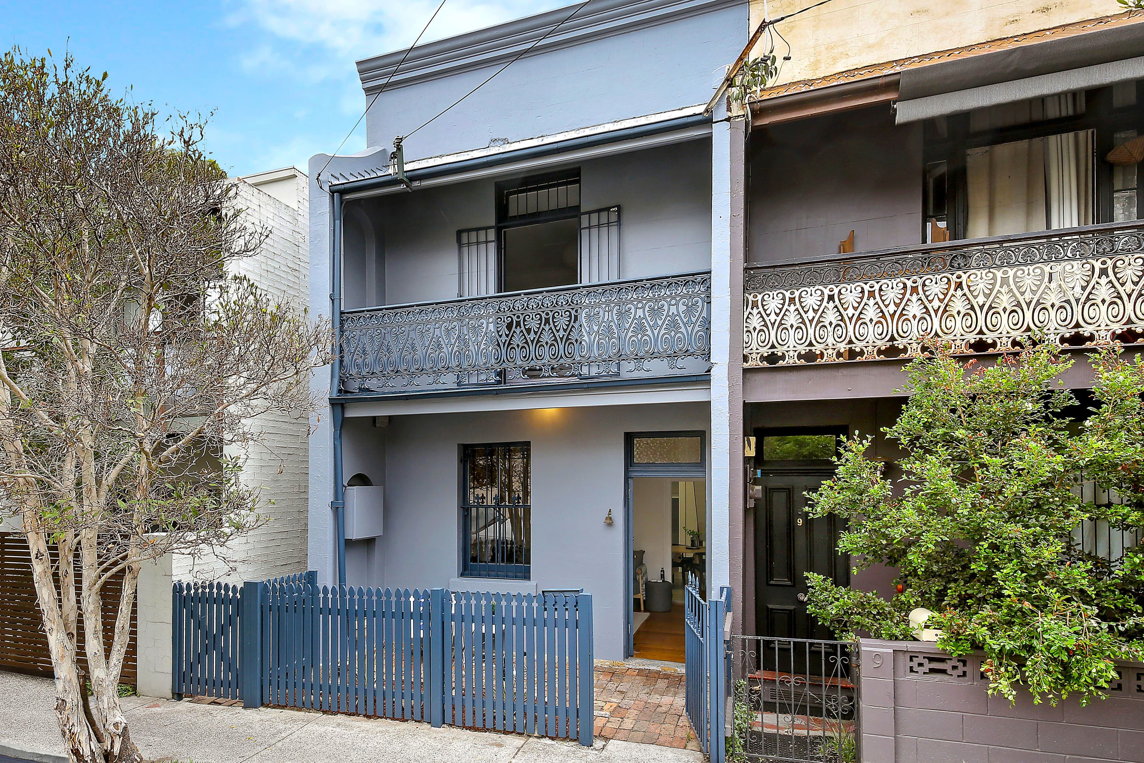 11 College Street, Newtown - Thumbnail 2