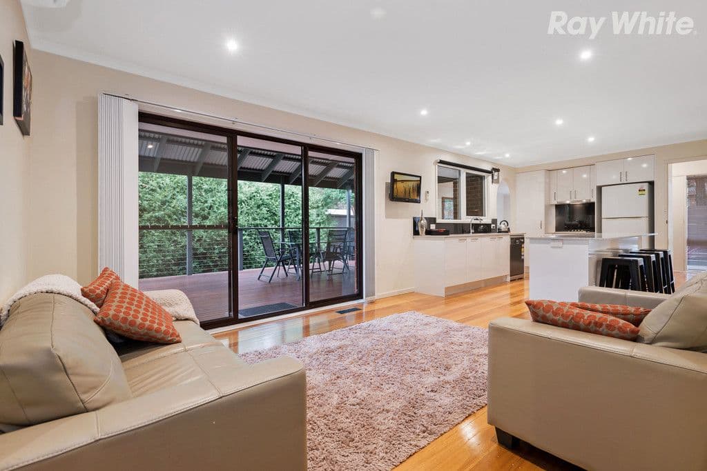 4 Carol Street, Scoresby VIC 3179, Scoresby - Thumbnail 3