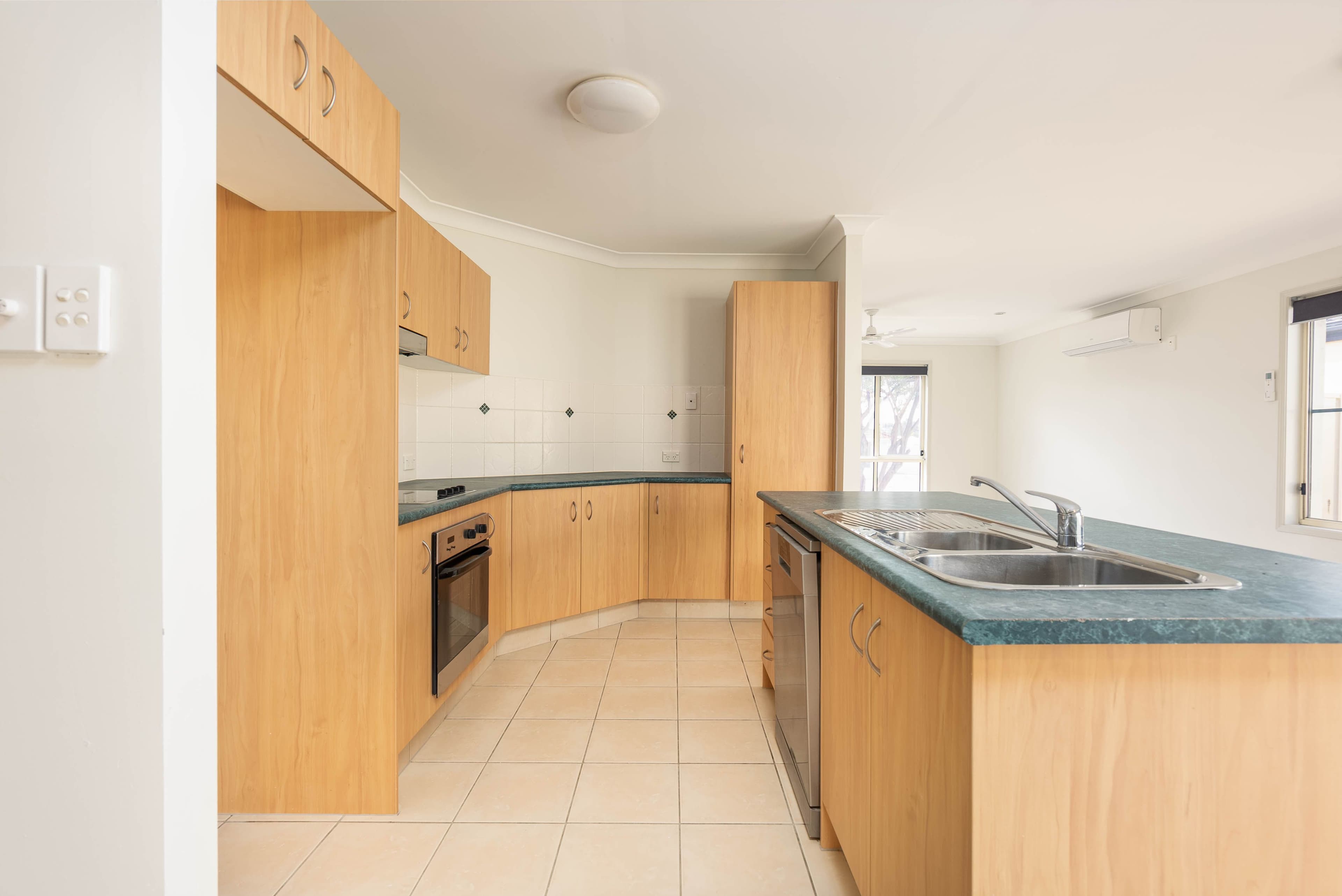 16 Katie Way, Raceview QLD 4305, Raceview - Thumbnail 4