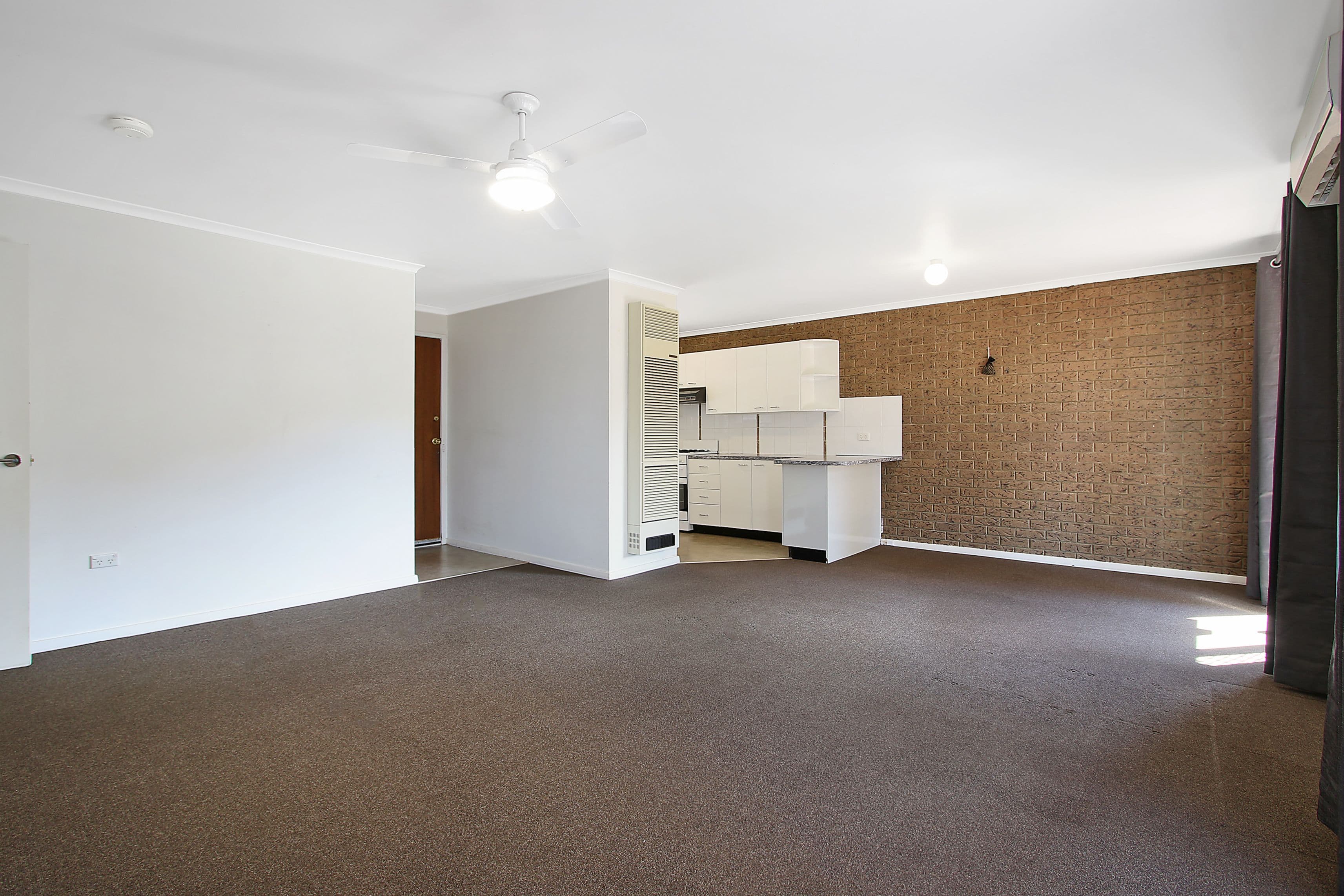 8 Page Court, West Wodonga VIC 3690, West Wodonga - Thumbnail 6