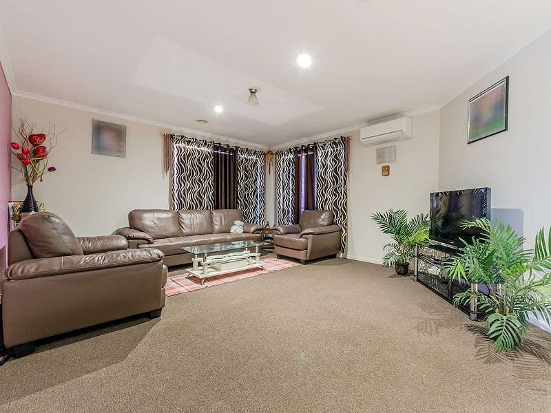 32 Edmund Drive, Tarneit VIC 3029, Tarneit - Thumbnail 2
