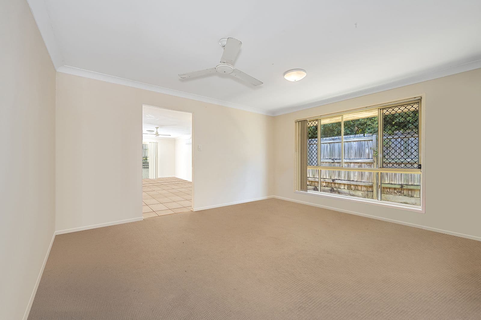 7 LOUISA Court, Deception Bay QLD 4508, Deception Bay - Thumbnail 2