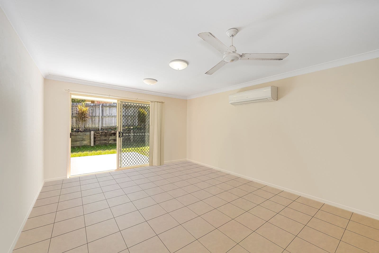 7 LOUISA Court, Deception Bay QLD 4508, Deception Bay - Thumbnail 6