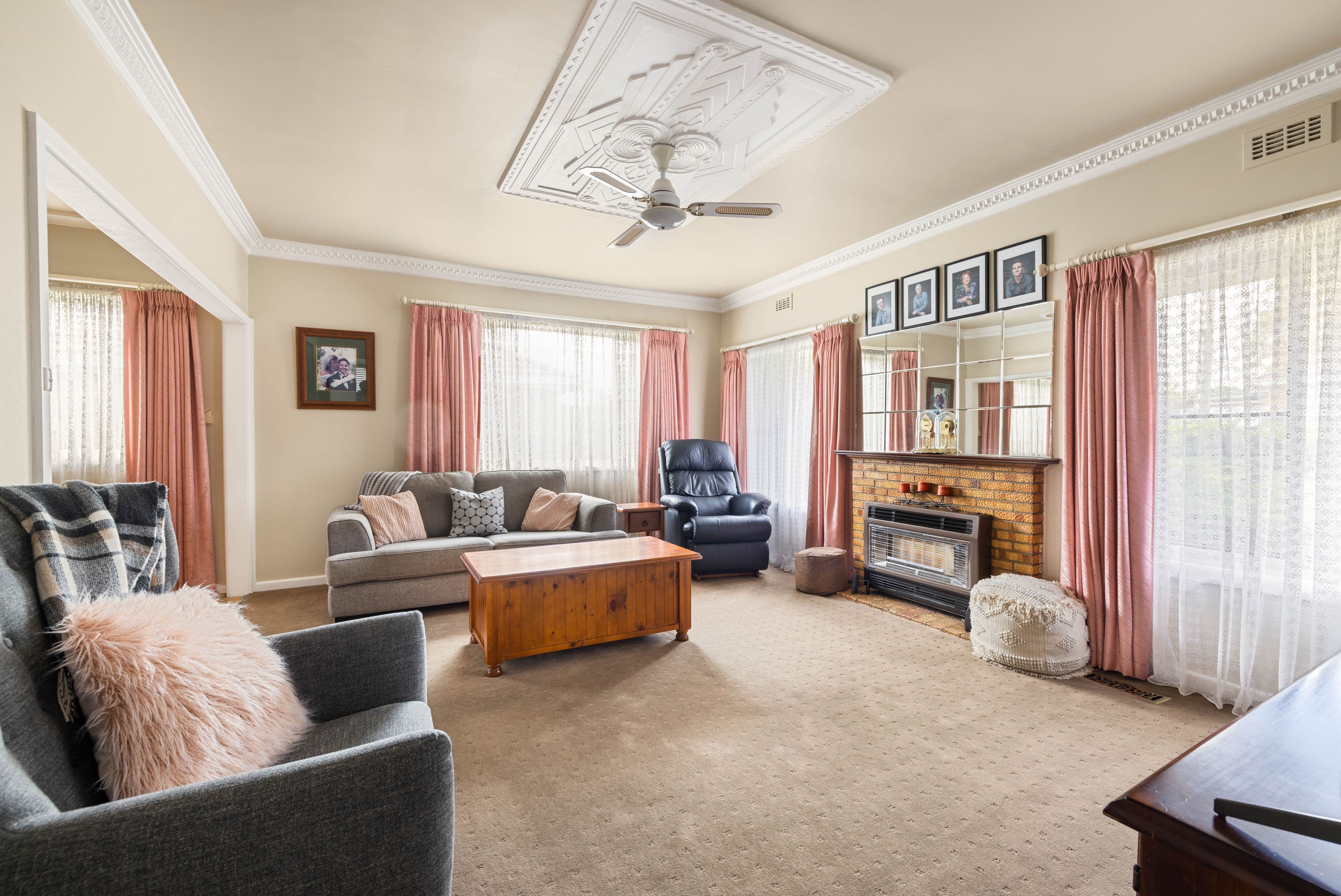 11 Loongana Avenue, Glenroy VIC 3046, Glenroy - Thumbnail 3