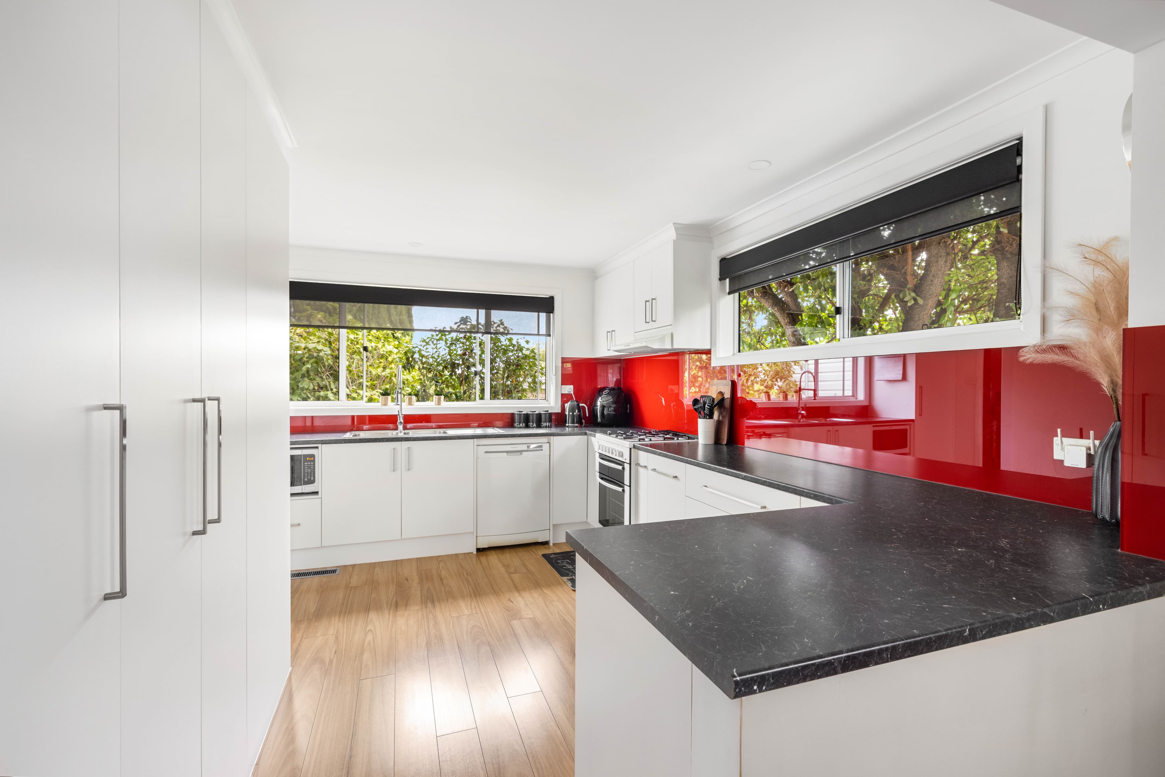 11 Loongana Avenue, Glenroy VIC 3046, Glenroy - Thumbnail 5
