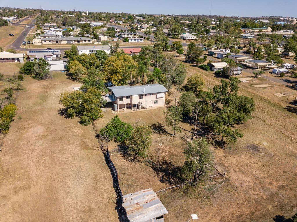 29 Langton Street, Capella QLD 4723, Capella - Thumbnail 2