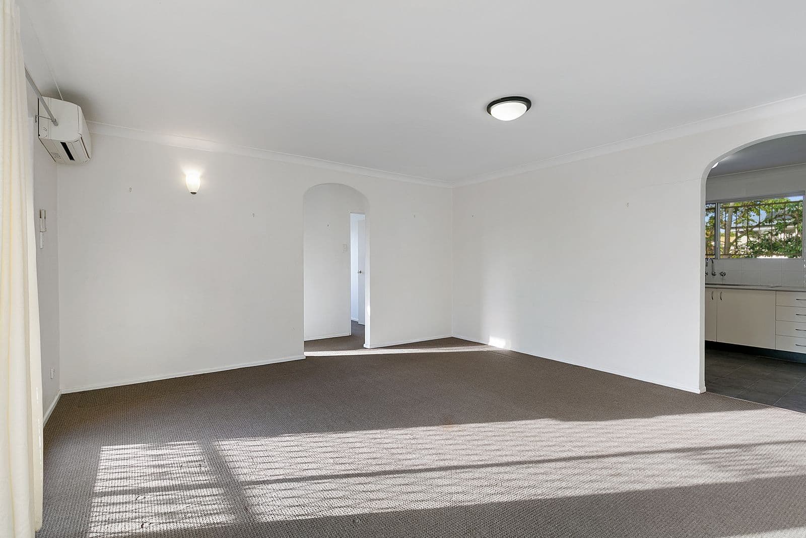 74 Henry Street, Greenslopes QLD 4120, Greenslopes - Thumbnail 3