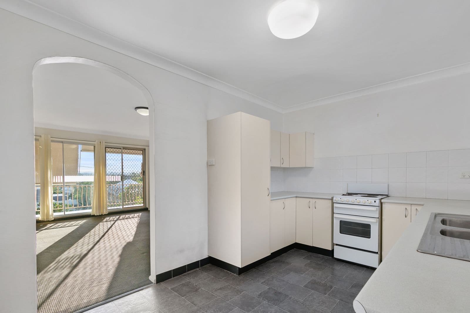 74 Henry Street, Greenslopes QLD 4120, Greenslopes - Thumbnail 4