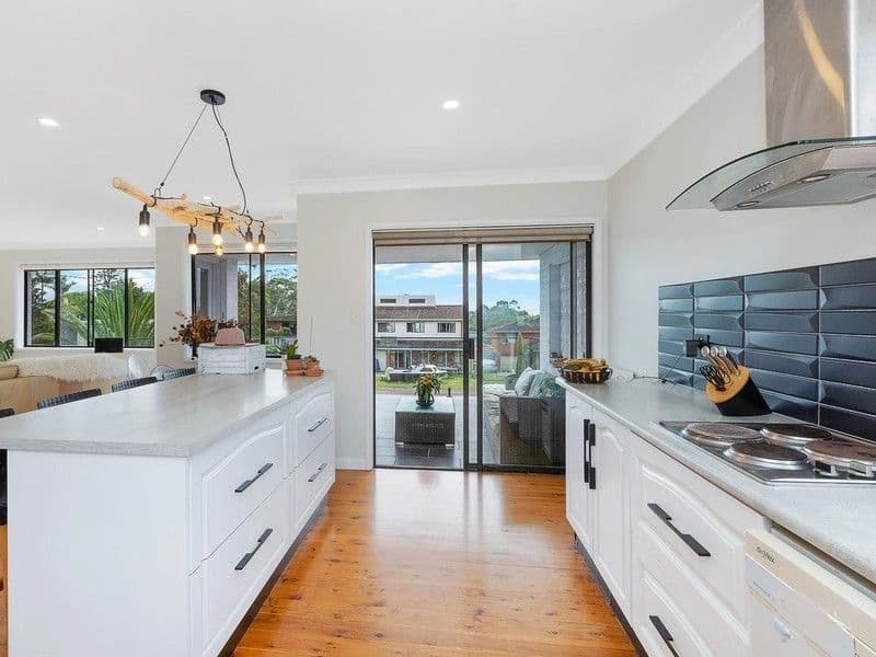 12 & 12a Highclere Street, Bateau Bay NSW 2261, Bateau Bay - Thumbnail 5
