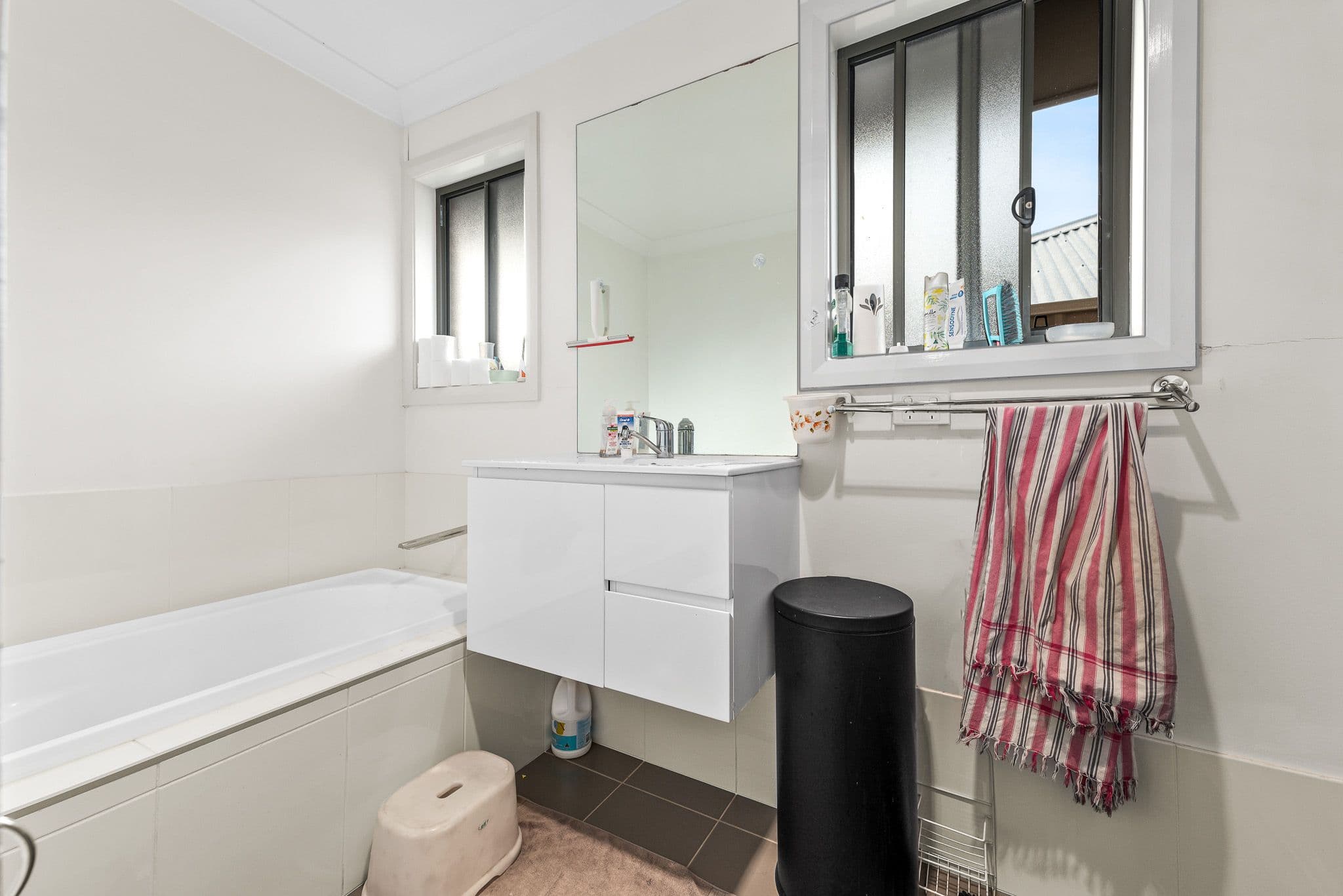 18 Sapphire Drive, Rutherford NSW 2320, Rutherford - Thumbnail 7