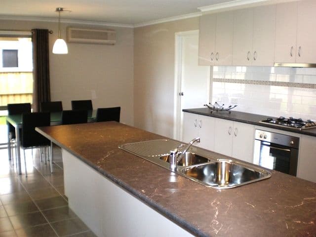 8 Flinders Street, WARRNAMBOOL VIC 3280, Warrnambool - Thumbnail 2