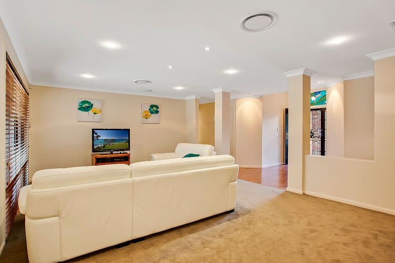 28 Sea Eagle Drive, BURLEIGH WATERS QLD 4220, Burleigh Waters - Thumbnail 5