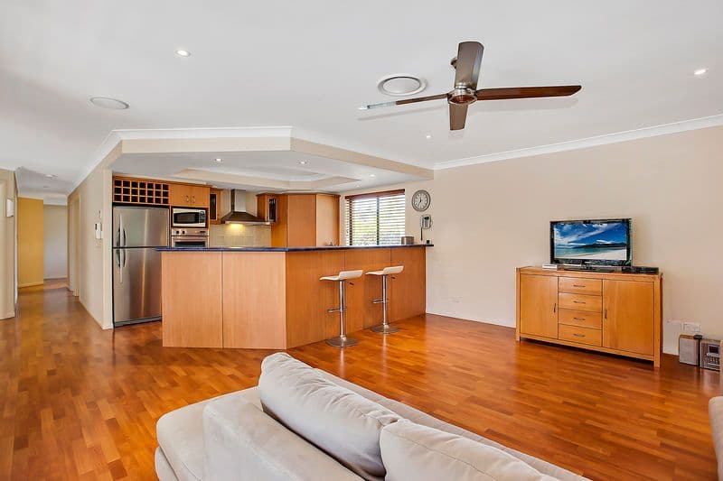 28 Sea Eagle Drive, BURLEIGH WATERS QLD 4220, Burleigh Waters - Thumbnail 6