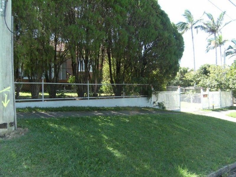 63 Eugaree Street, SOUTHPORT QLD 4215, Southport - Thumbnail 6
