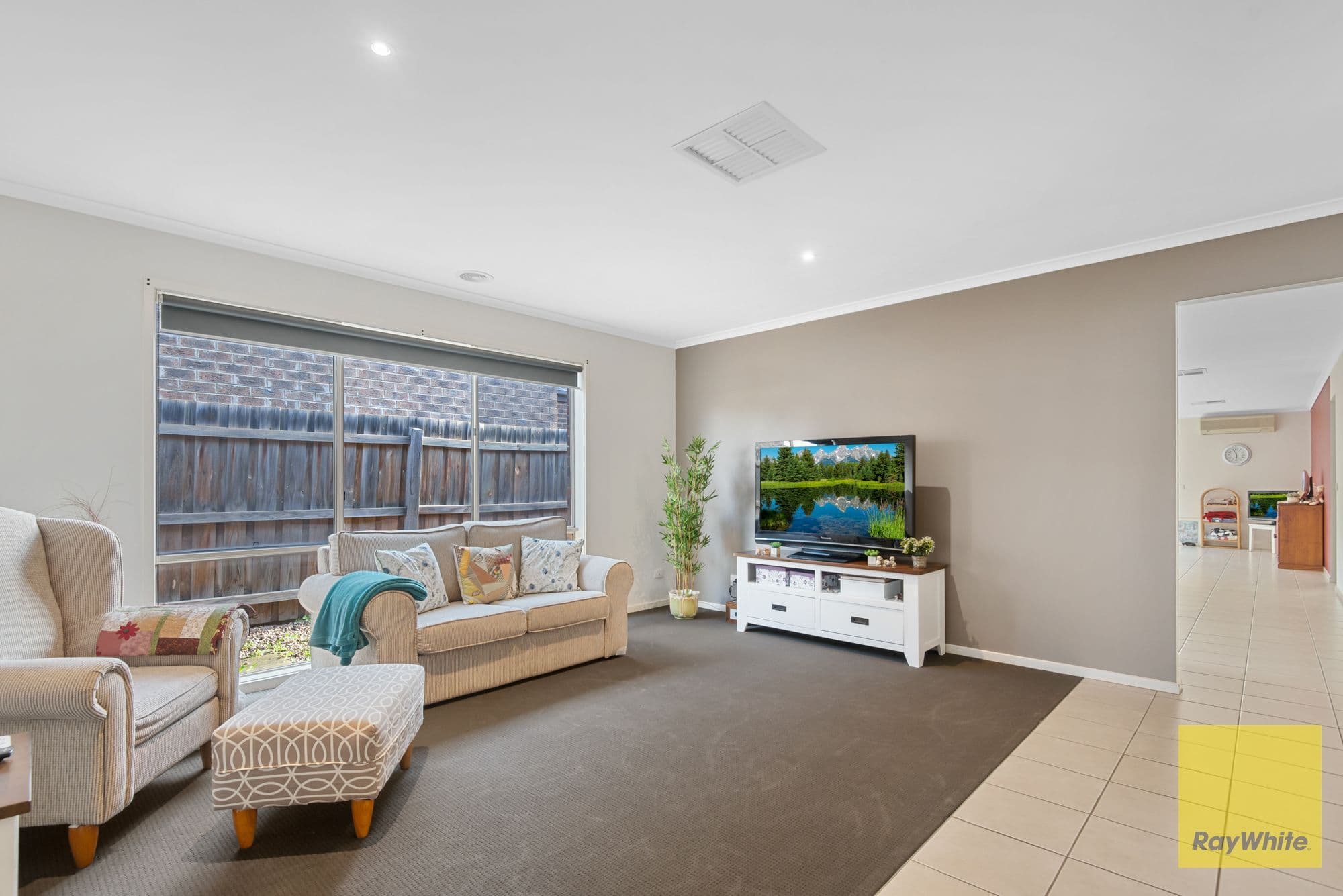 10 Twilight Place, Tarneit VIC 3029, Tarneit - Thumbnail 2