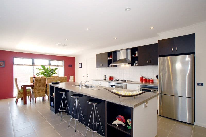 1 Greenfield Court, CRANBOURNE NORTH VIC 3977, Cranbourne North - Thumbnail 4