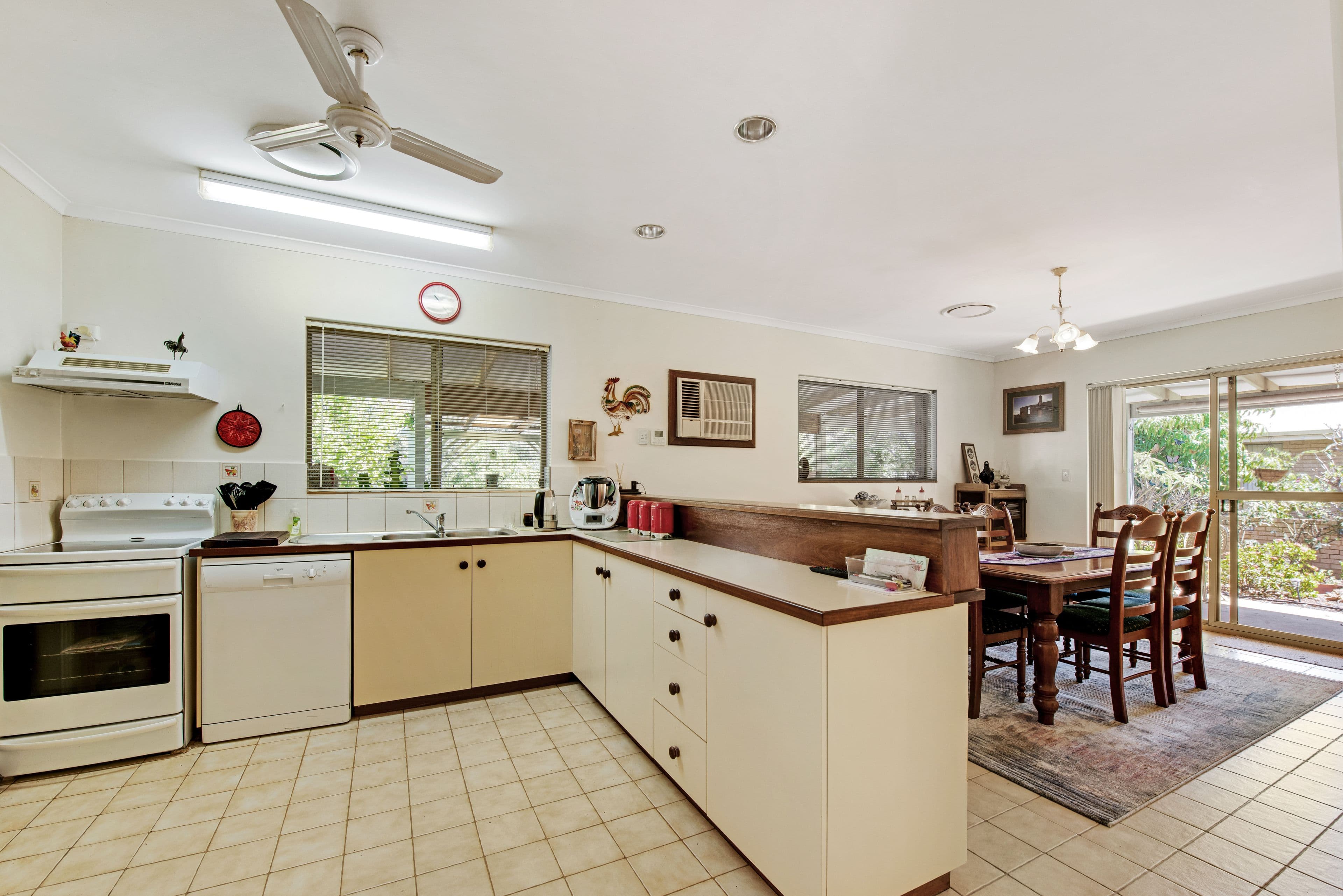 7 Logue Court, Walkaway WA 6528, Walkaway - Thumbnail 5