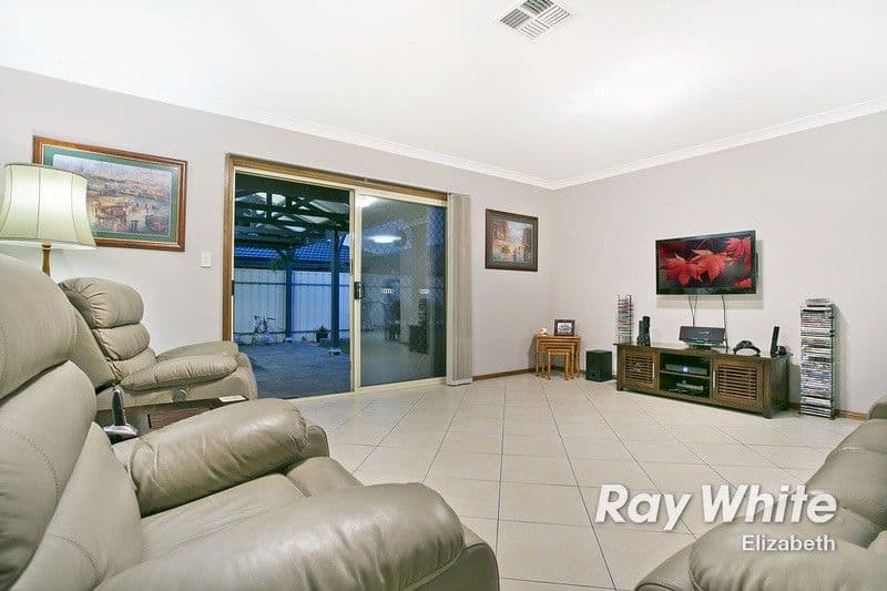 5 Greenlea Court., MUNNO PARA WEST SA 5115, Munno Para West - Thumbnail 2