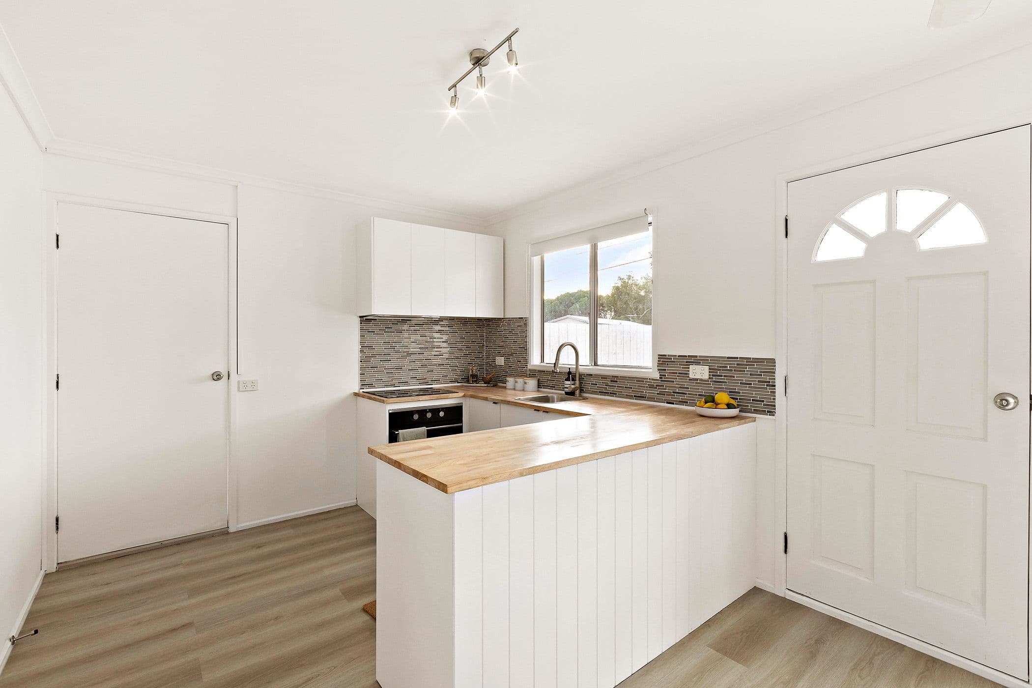 11 Tyrone Street, Seaford VIC 3198, Seaford - Thumbnail 5
