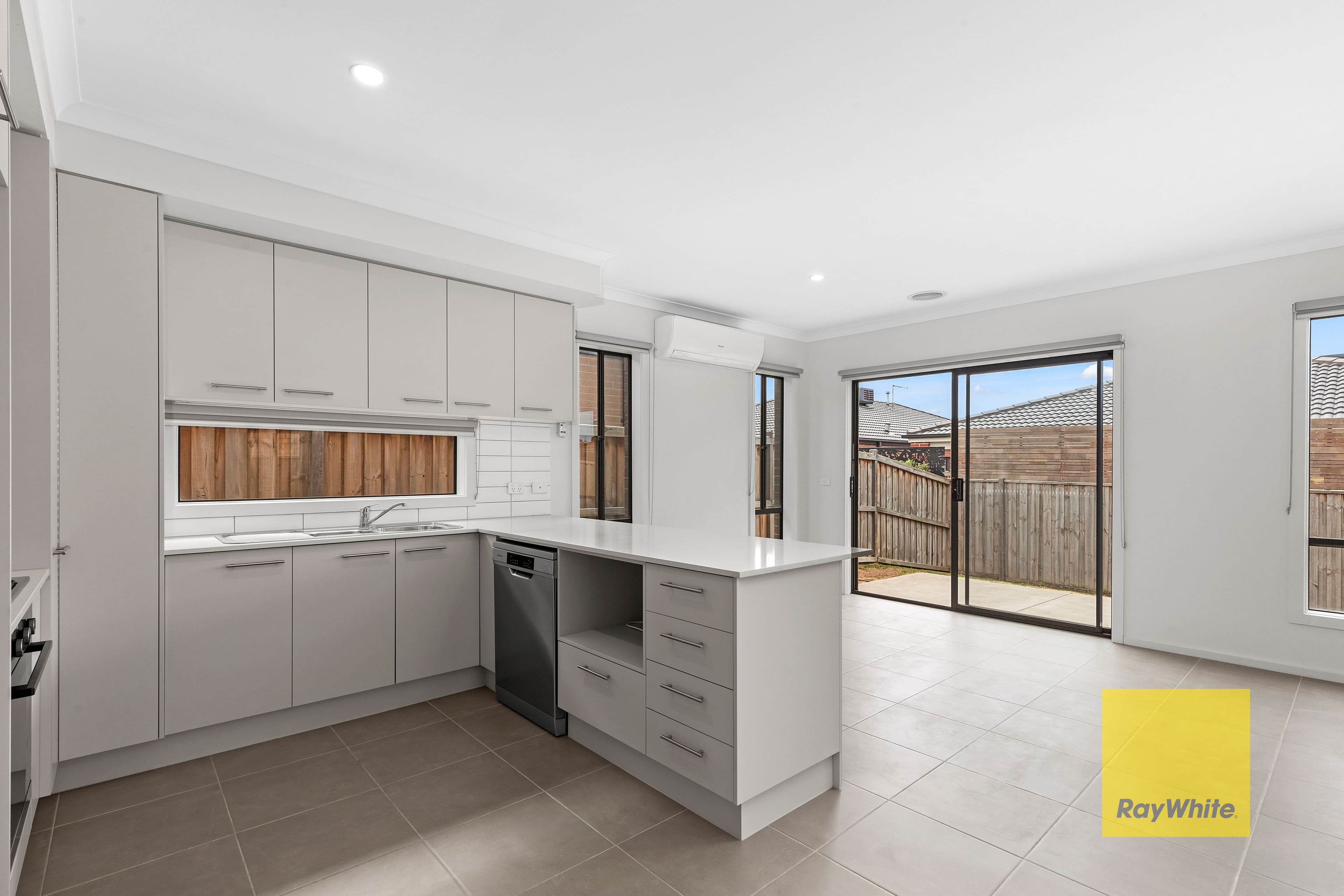 41 Barbra Drive, CHARLEMONT VIC 3217, Charlemont - Thumbnail 5