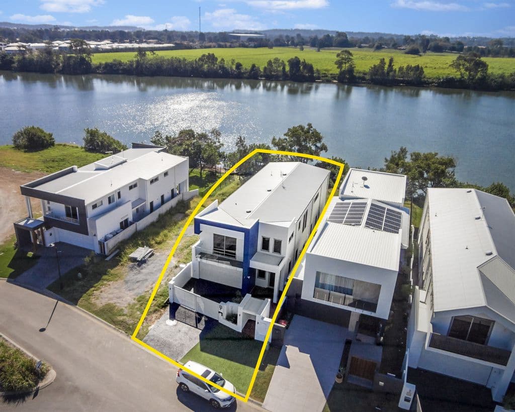 107 River Links Boulevard East, Helensvale QLD 4212, Helensvale - Image 1