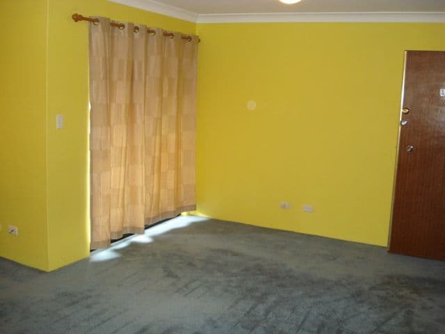WARWICK FARM NSW 2170, Warwick Farm - Thumbnail 4