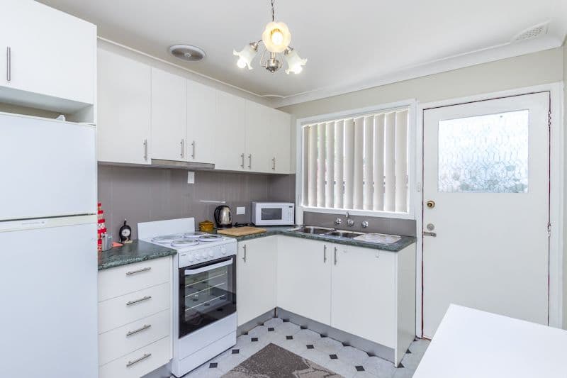 33 Hughes Avenue, Richmond NSW 2753, Richmond - Thumbnail 2