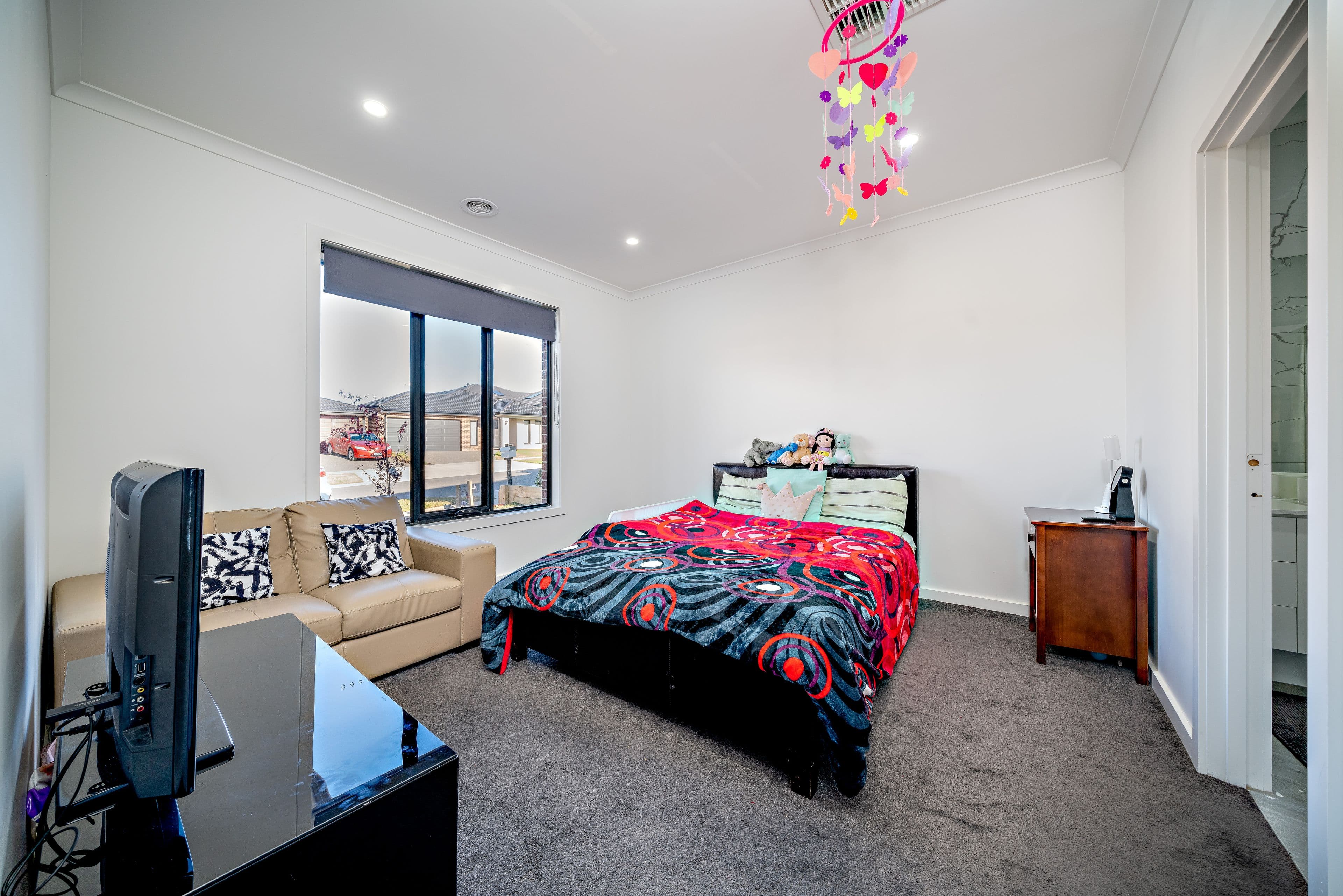 16 Gallant Drive, Clyde North VIC 3978, Clyde North - Thumbnail 7