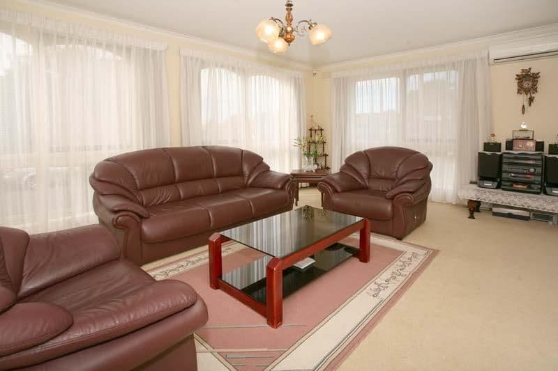 15 Parsons Avenue, GLEN WAVERLEY VIC 3150, Glen Waverley - Thumbnail 2
