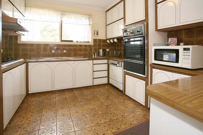 15 Parsons Avenue, GLEN WAVERLEY VIC 3150, Glen Waverley - Thumbnail 3