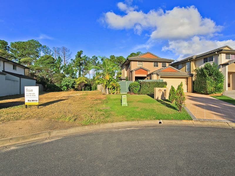 32 Royal Woods Drive, ROBINA QLD 4226, Robina - Thumbnail 2