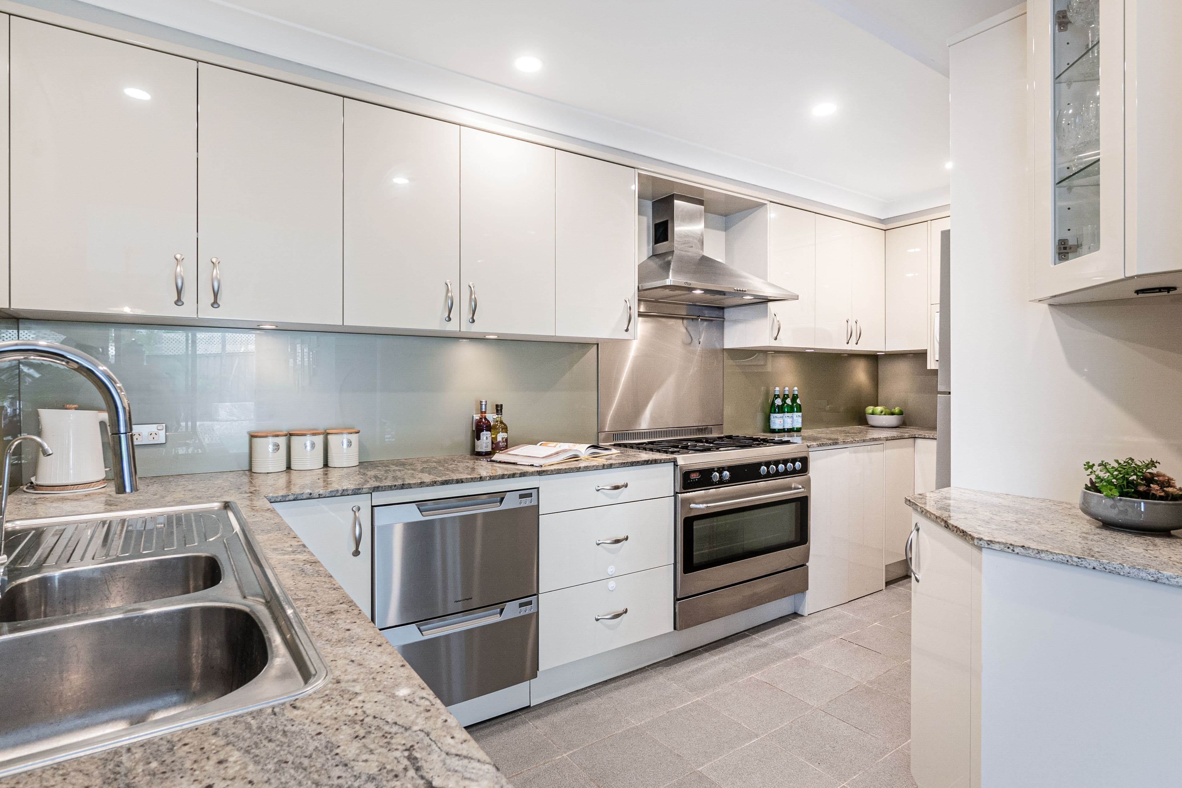 4 Banff Place, Winston Hills NSW 2153, Winston Hills - Thumbnail 2