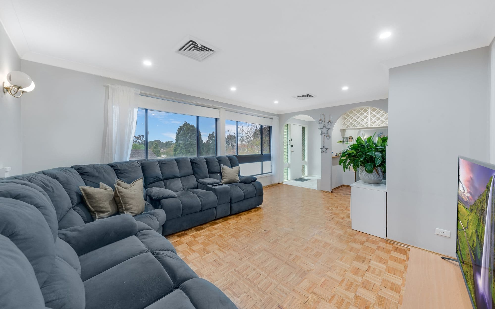 35 Ballantrae Drive, St Andrews NSW 2566, St Andrews - Thumbnail 5