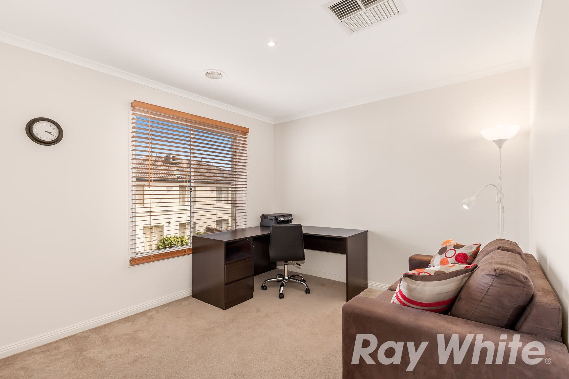 121 Sovereign Manors Crescent, Rowville VIC 3178, Rowville - Thumbnail 4