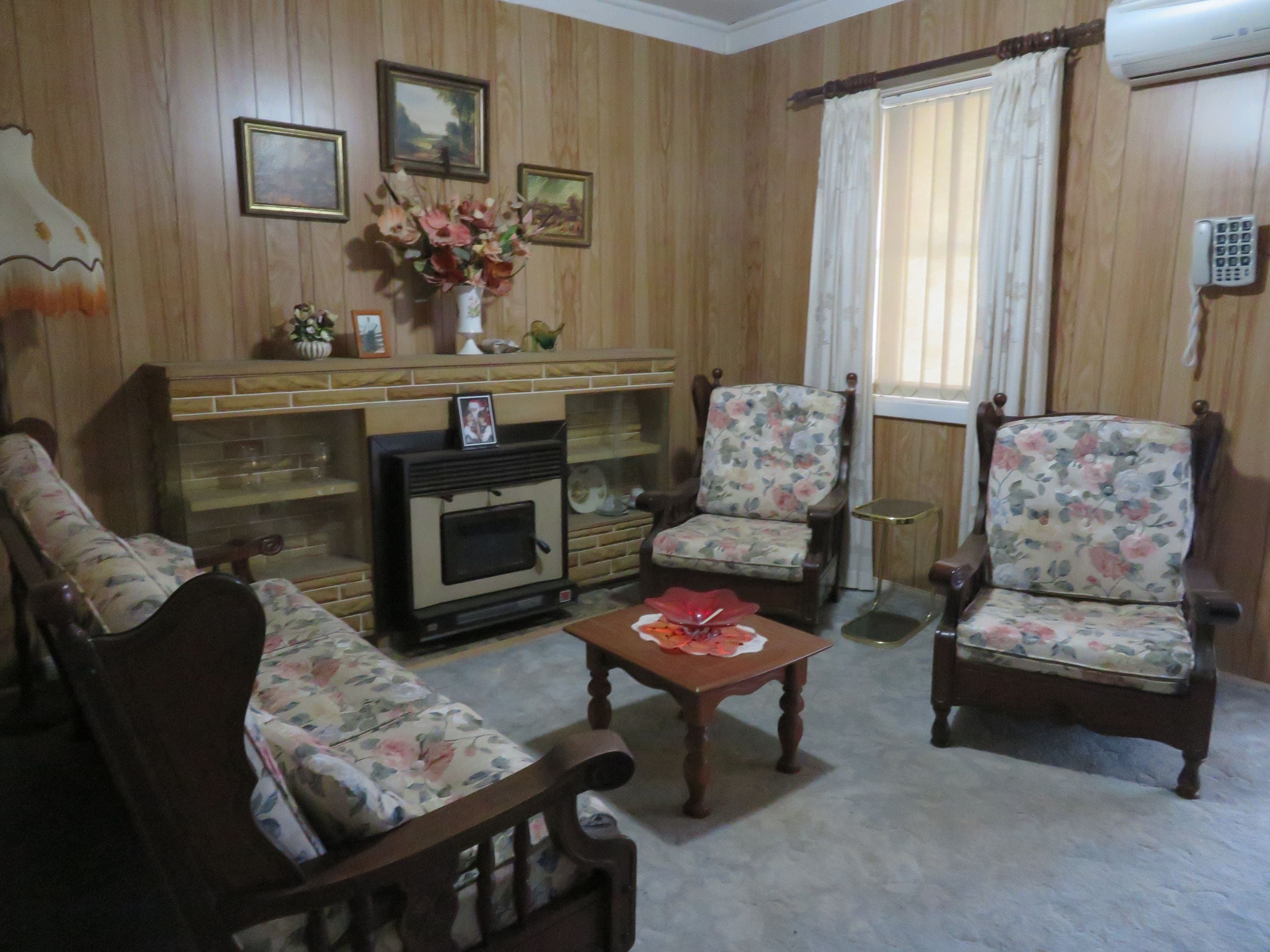 192 Punch Street, Gundagai NSW 2722, Gundagai - Thumbnail 4