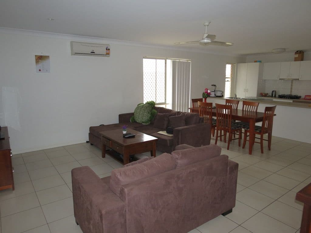 2 Suncrest Street, Emerald QLD 4720, Emerald - Thumbnail 3