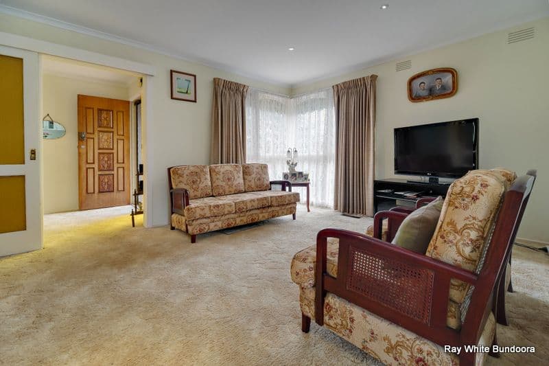 42 Lauder Drive, BUNDOORA VIC 3083, Bundoora - Thumbnail 2
