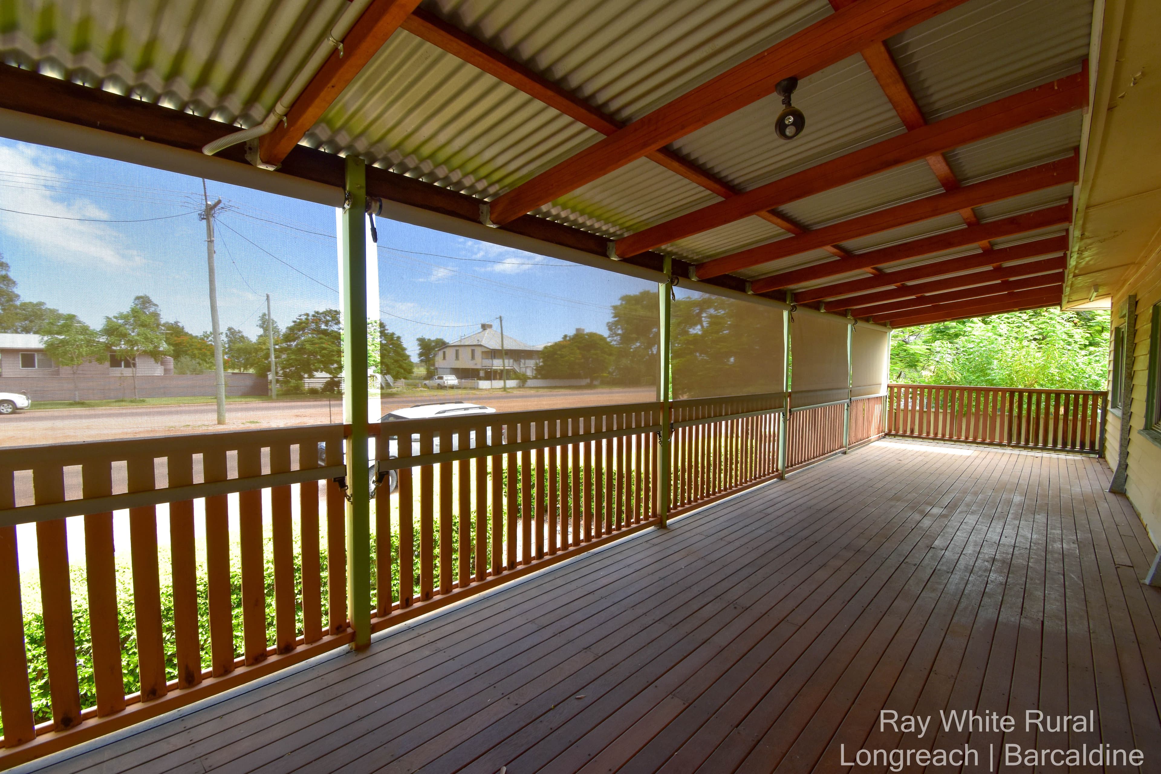 28 Eagle Street, Longreach QLD 4730, Longreach - Thumbnail 2