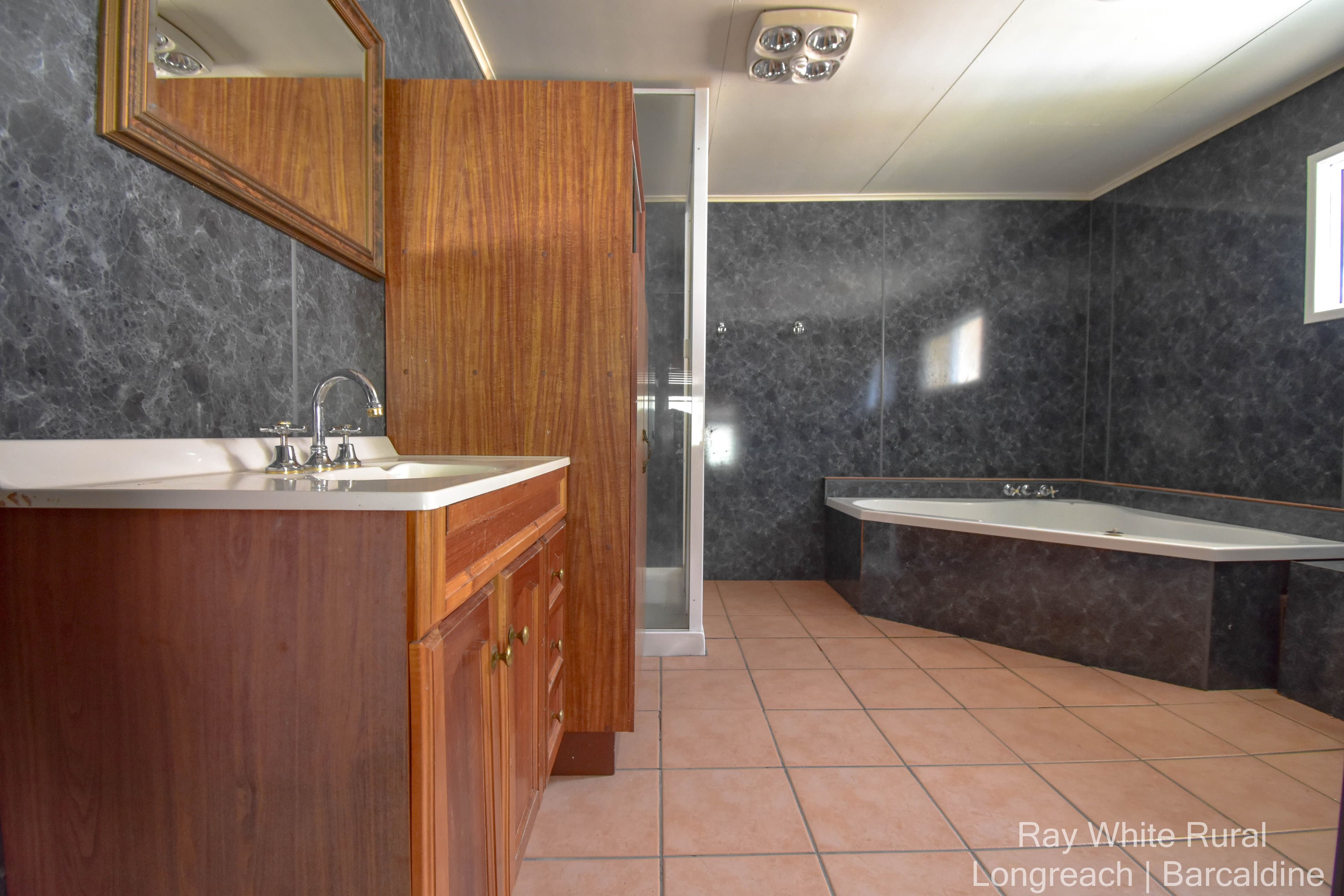 28 Eagle Street, Longreach QLD 4730, Longreach - Thumbnail 8