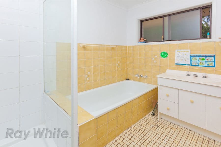 12 Steven Street, CAMIRA QLD 4300, Camira - Thumbnail 4