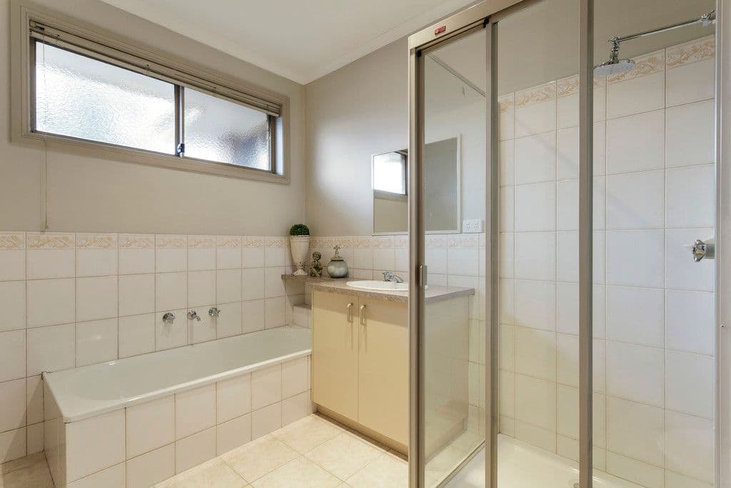 74 Axford Crescent, Oakleigh South VIC 3167, Oakleigh South - Thumbnail 6