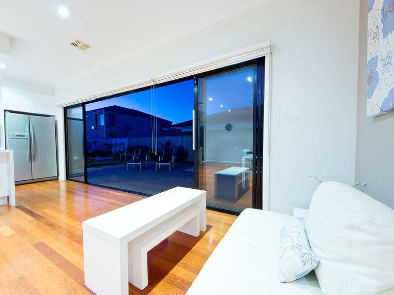 5 Bushlark Crescent, WILLIAMS LANDING VIC 3027, Williams Landing - Thumbnail 4