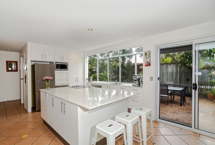 33 Newfield, SUNRISE BEACH QLD 4567, Sunrise Beach - Thumbnail 2