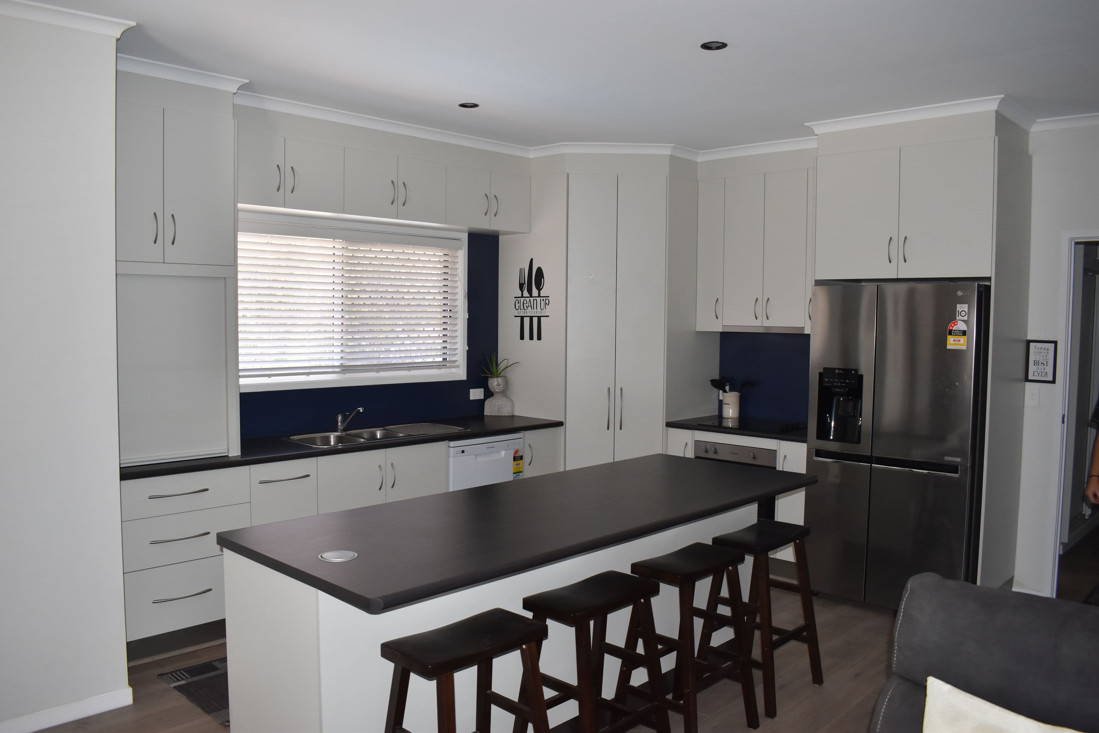 39 Alamein Drive, Emerald QLD 4720, Emerald - Thumbnail 2